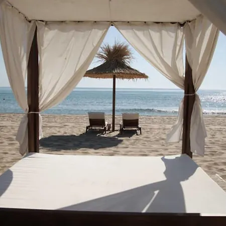 Апартаменты In Green Beach