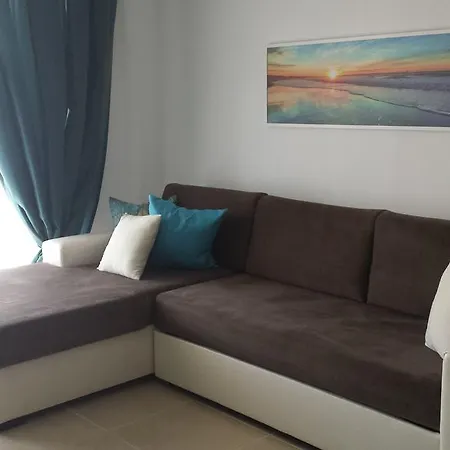 Apartment In Green Beach