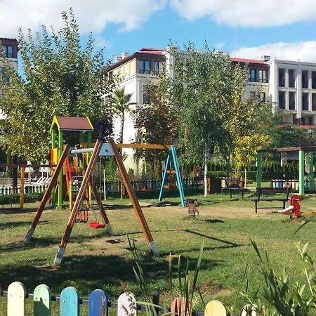 In Green Beach Apartment Sozopol